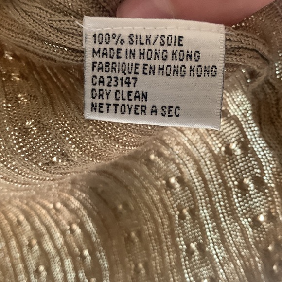 100% Silk sweater Talbots beige - Picture 3 of 3